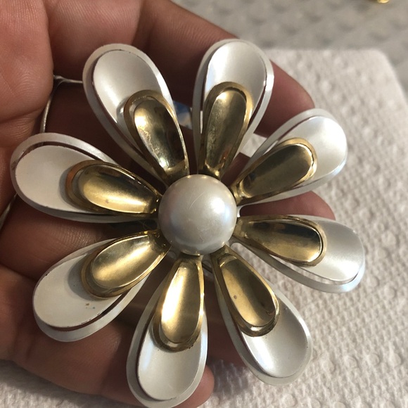 Vintage Blue and Gold Floral Brooch Set - Picture 7 of 12